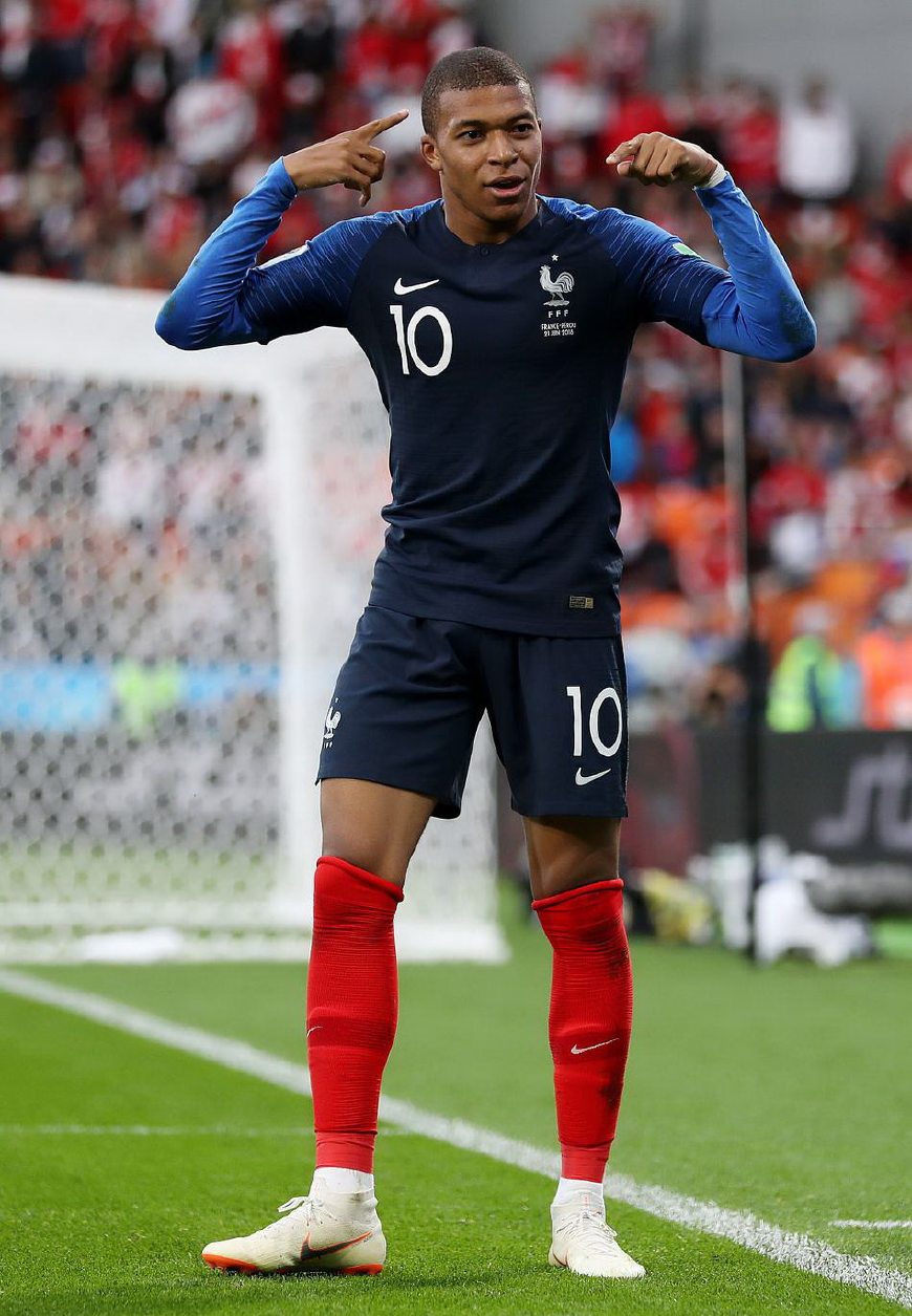 于根伟：杨梓豪的续约存在变数；目前看朴韬宇回归可能性不大