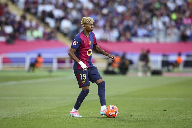 尴尬！南定绿钢9-0狂胜东方，仍因1粒总进球劣势小组出局