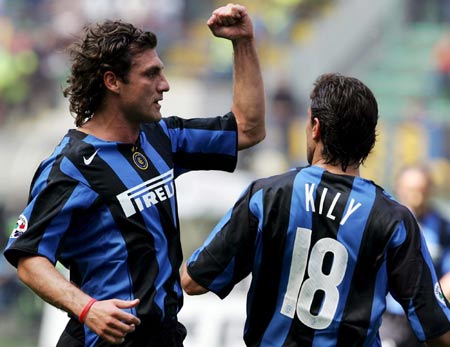 曼联2-2埃弗顿，B费点射+助攻，芒特破门，海文自摆乌龙