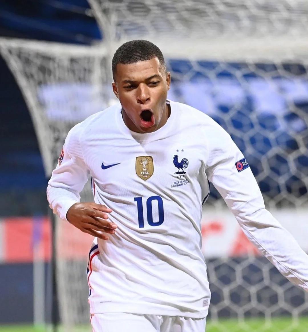 上赛季场均20分9.6板！媒体人：江苏签下前江西外援罗伯特