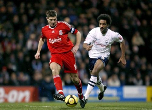 中国男子冰壶队在冬奥会资格赛中连胜两场，即将迎战新西兰和韩国，展现强大实力，期待继续拼搏。