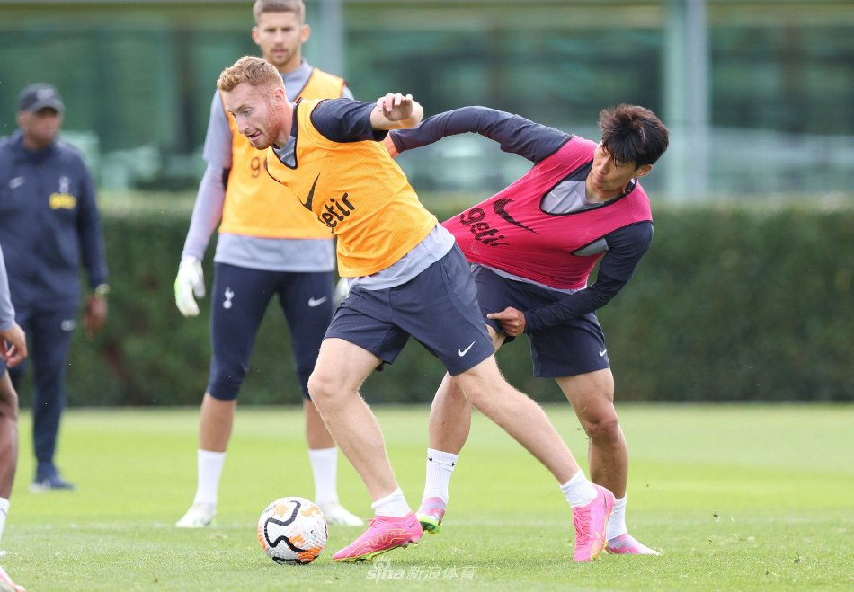 76人更新战湖人伤病报告：恩比德&乔治均为出战成疑