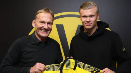 队报：里昂计划1月引进一名中卫，已经联系了切尔西的迪萨西