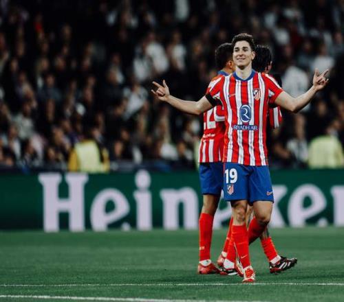 李国旭：马莱莱在申花做好前插就行，但在英博情况不一样